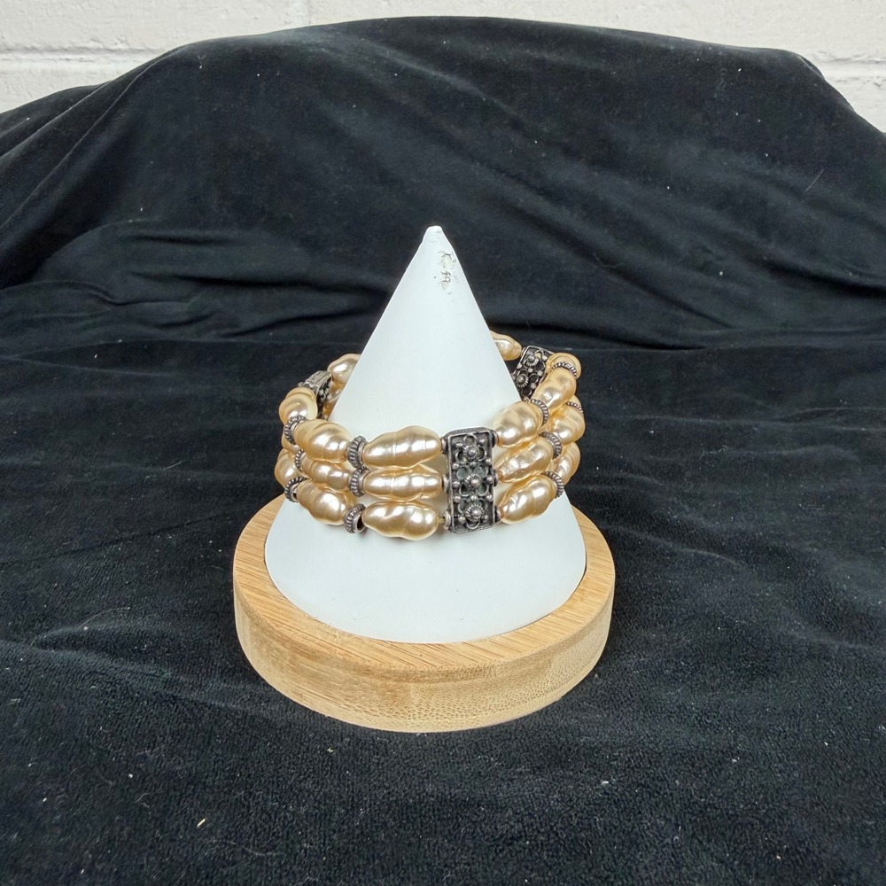 Vtg‎ 3-Strand Baroque Pearl Bracelet Ornate Silver-Tone Filigree Boho MCM Cuff